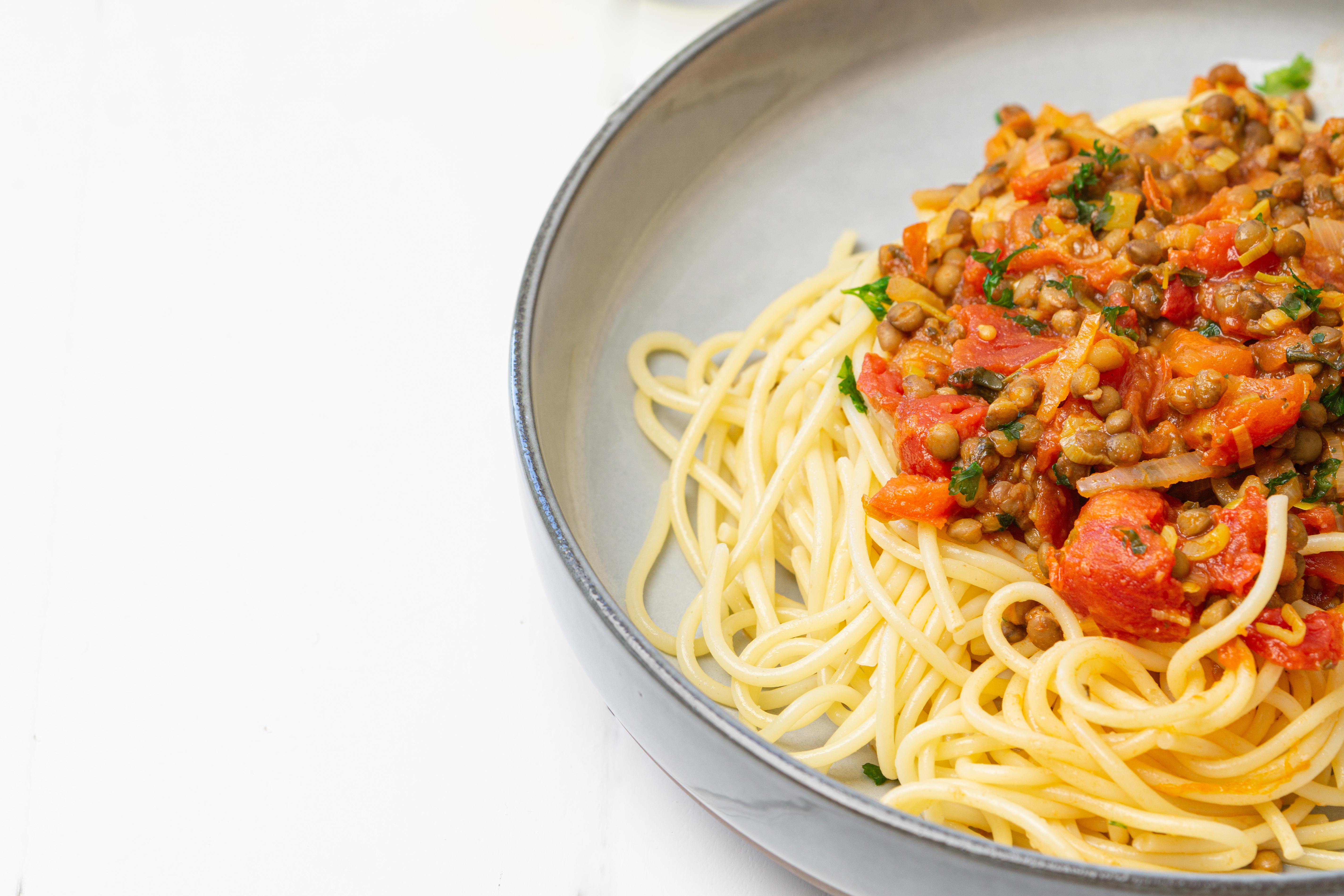 Соус болоньезе из чечевицы к спагетти