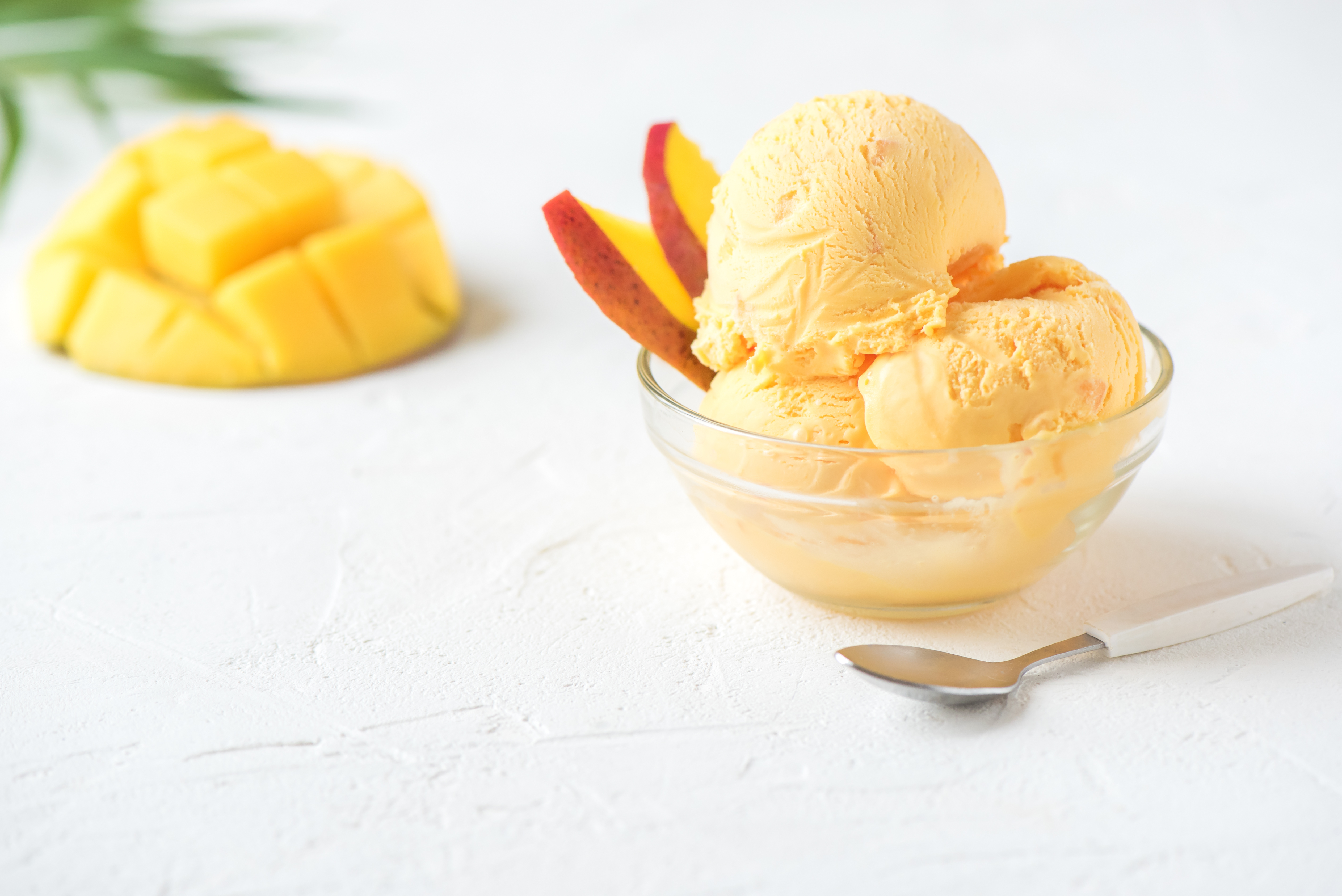 Сливочное мороженое манго-имбирь
