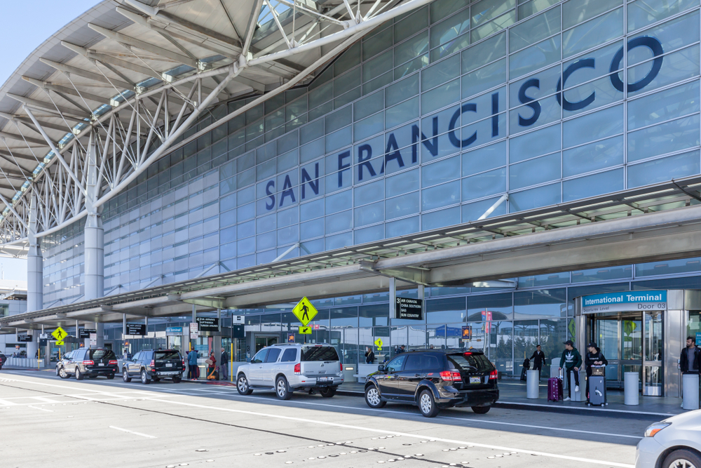 Аэропорт Сан-Франциско запретит использование пластиковых бутылок